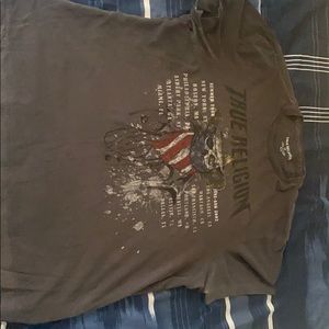 Men’s True Religion tee shirt